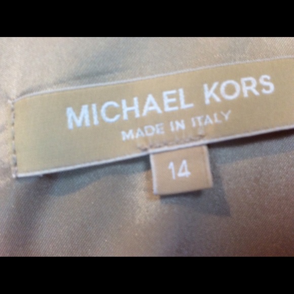 Dress - Picture 5 of 5